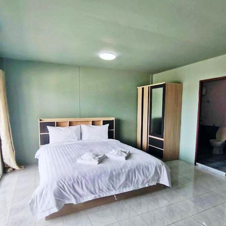 4 Palms Hotel Pratumanak 芭達亞 外观 照片
