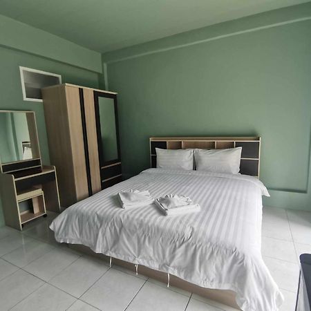4 Palms Hotel Pratumanak 芭達亞 外观 照片