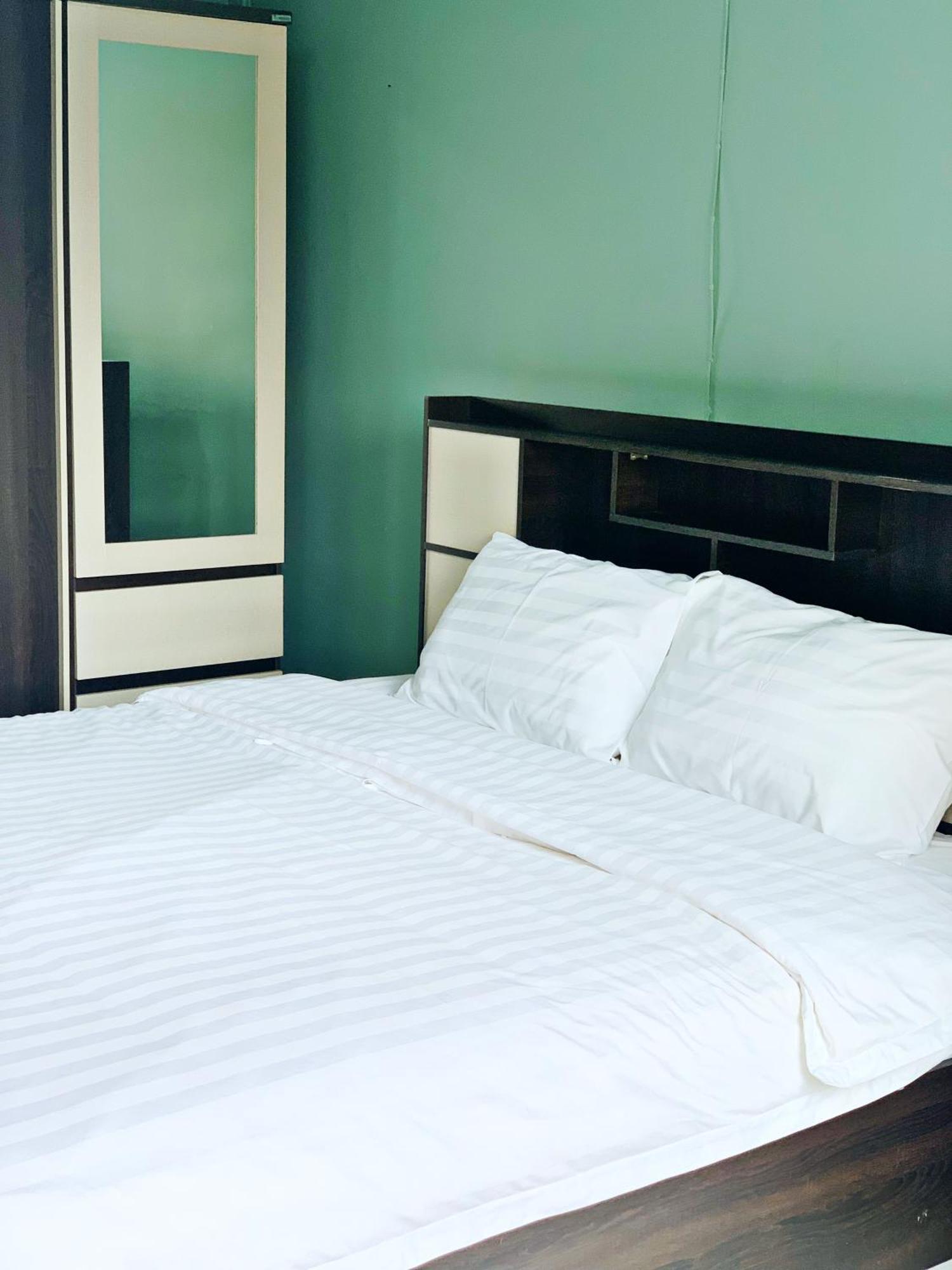 4 Palms Hotel Pratumanak 芭達亞 外观 照片